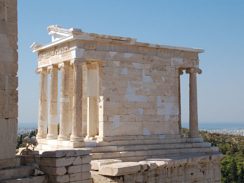 Храм Ники Аптерос предназначался для молитв за победу в Пелопоннесской войне