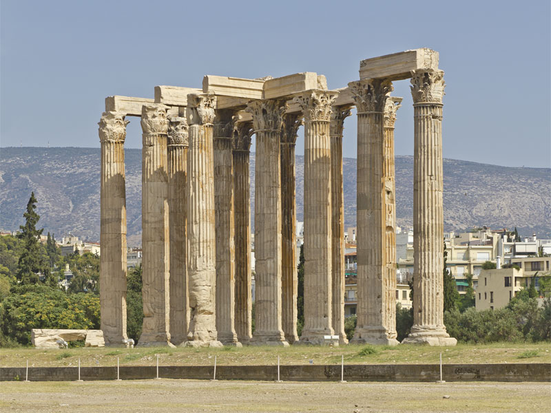 От храма Зевса Олимпийского до наших дней сохранилось только несколько колонн