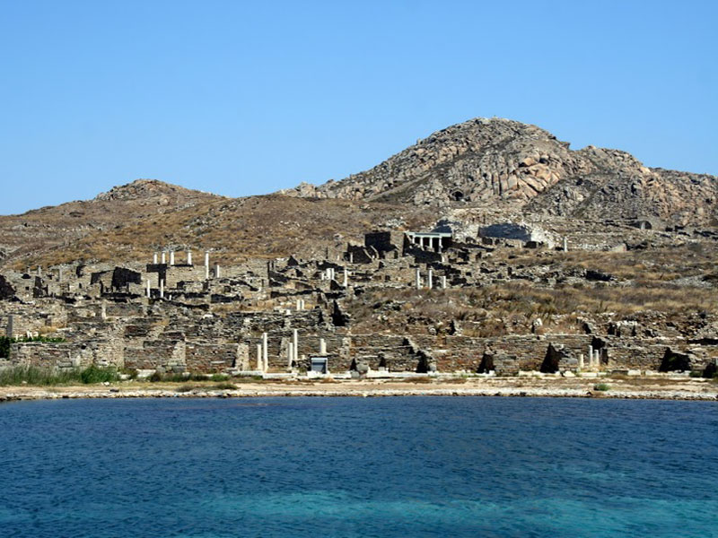Большинство археологических памятников Делоса сконцентрировано на побережье